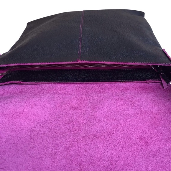 Mywalit Black Pebbled Leather Flap Messenger Bag - Picture 6 of 12